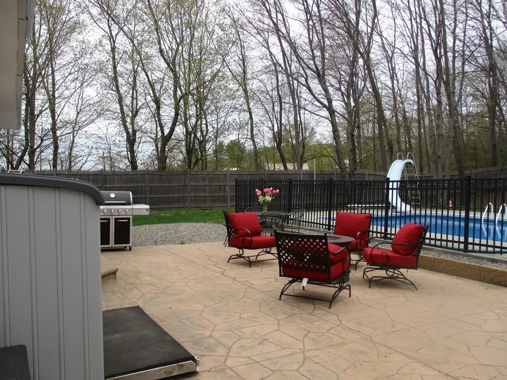 321 Cobbossee Road Monmouth ME 04259