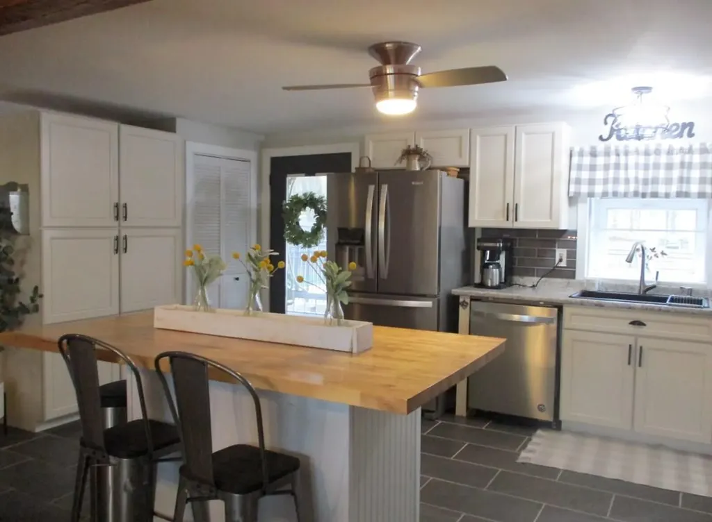 321 Cobbossee Road Monmouth ME 04259