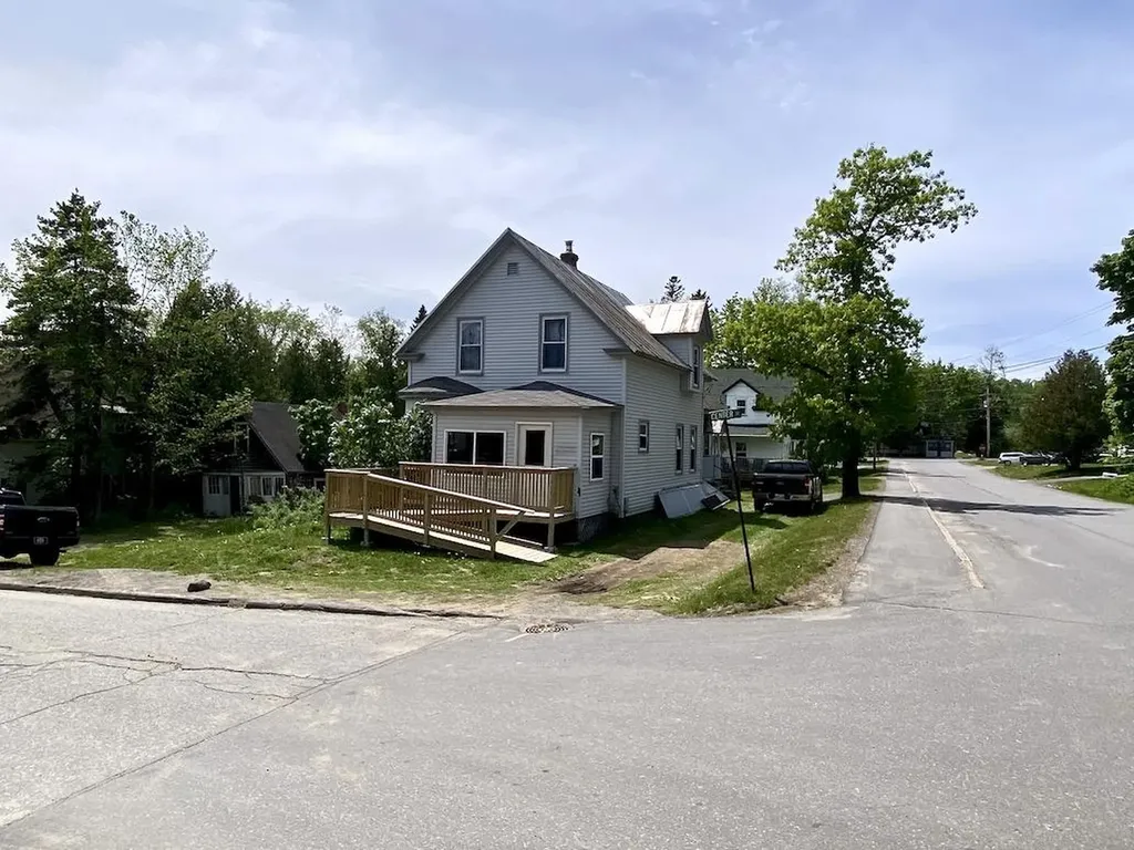28 School Street Rangeley ME 04970