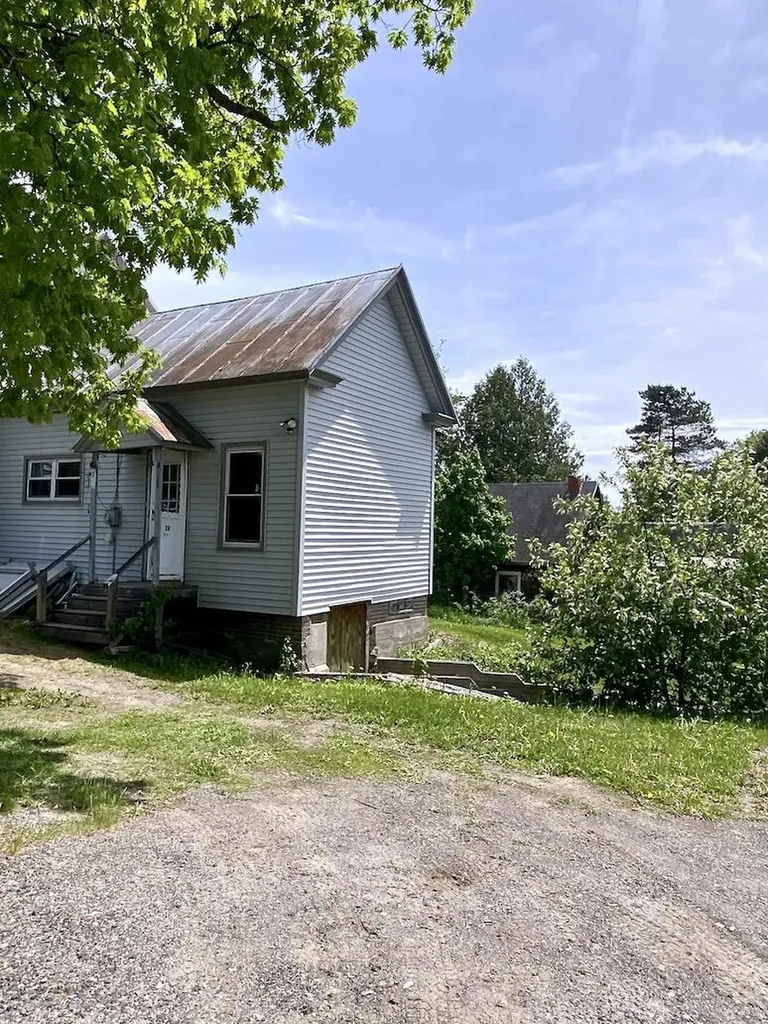 28 School Street Rangeley ME 04970