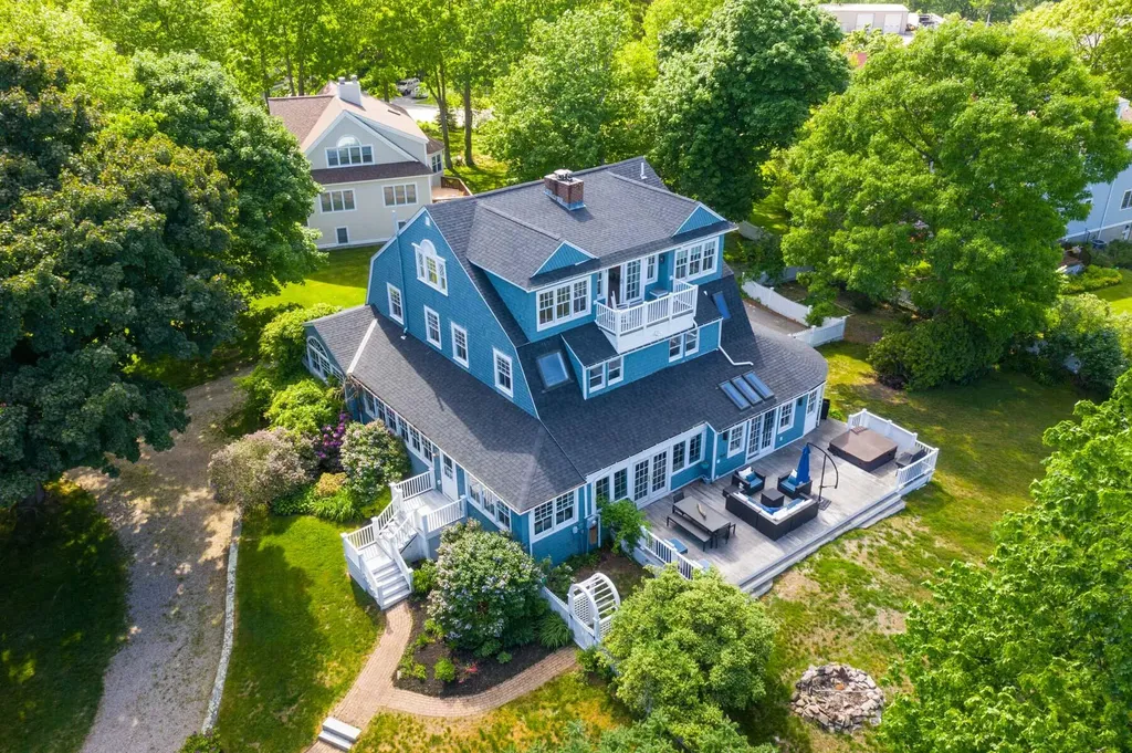 8 Roaring Rock Road York ME 03909