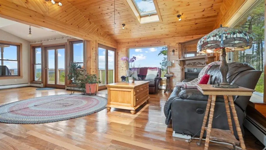 75 Farnum Lane Sebago ME 04029