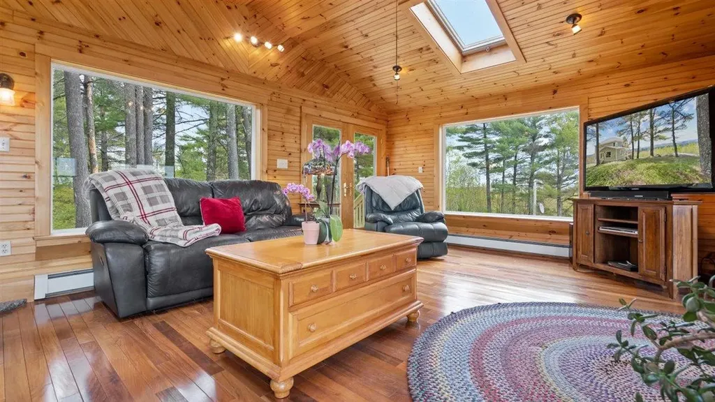 75 Farnum Lane Sebago ME 04029