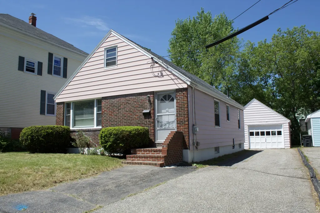 54 Massachusetts Avenue Portland ME 04102