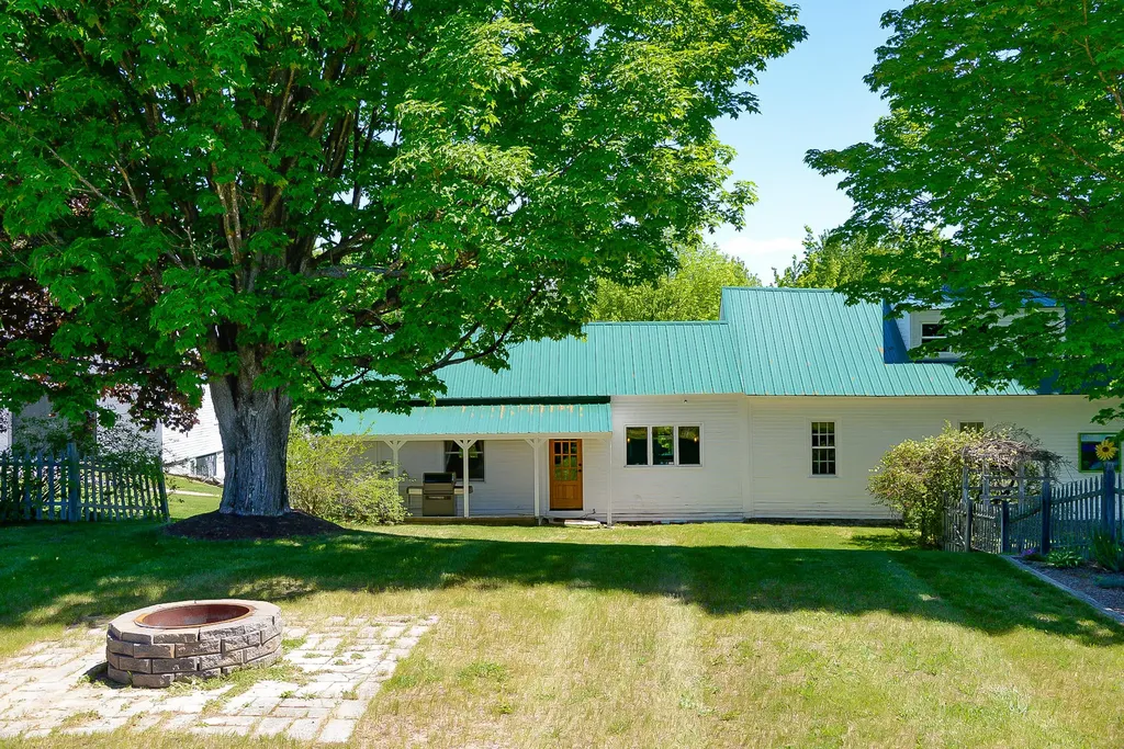 20 Evans Hill Drive Denmark ME 04022