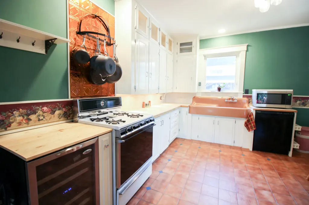 121 Elm Street Bangor ME 04401