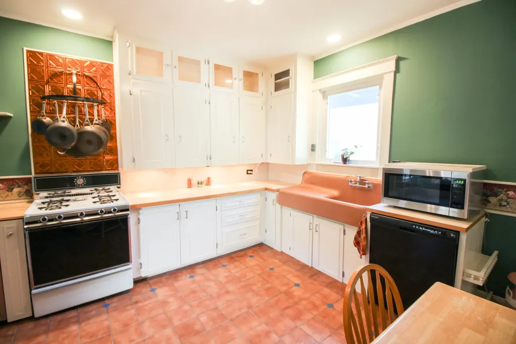 121 Elm Street Bangor ME 04401