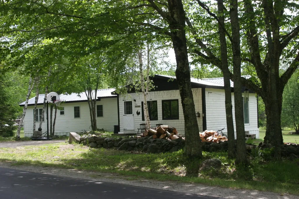 1311 Long Ridge Road Burlington ME 04417