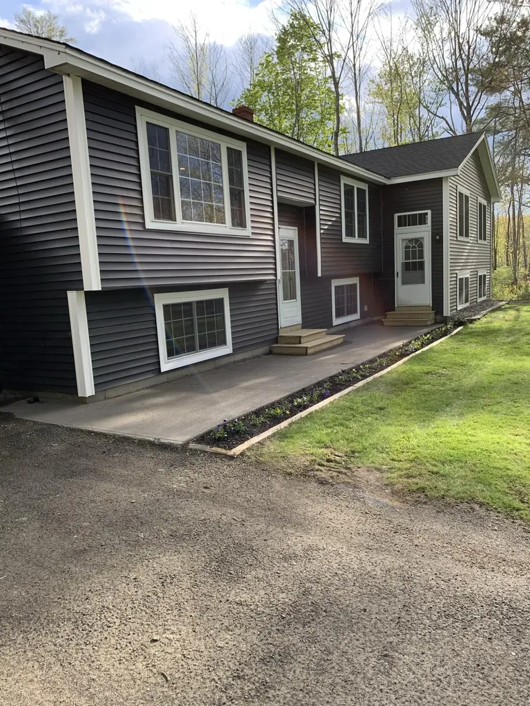 435 Elm Street Newport ME 04953