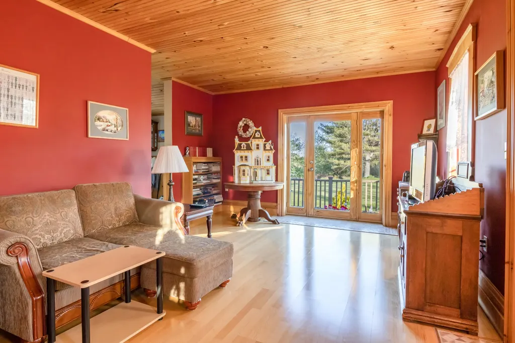 245 E Main Street Searsport ME 04974