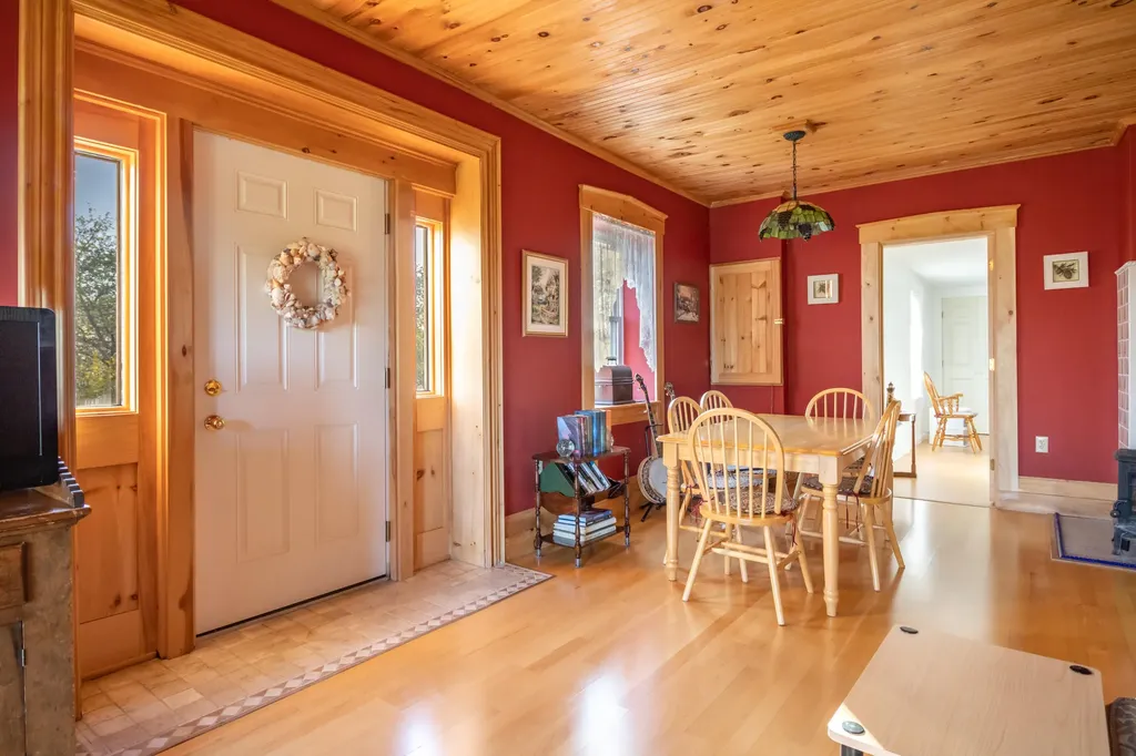 245 E Main Street Searsport ME 04974