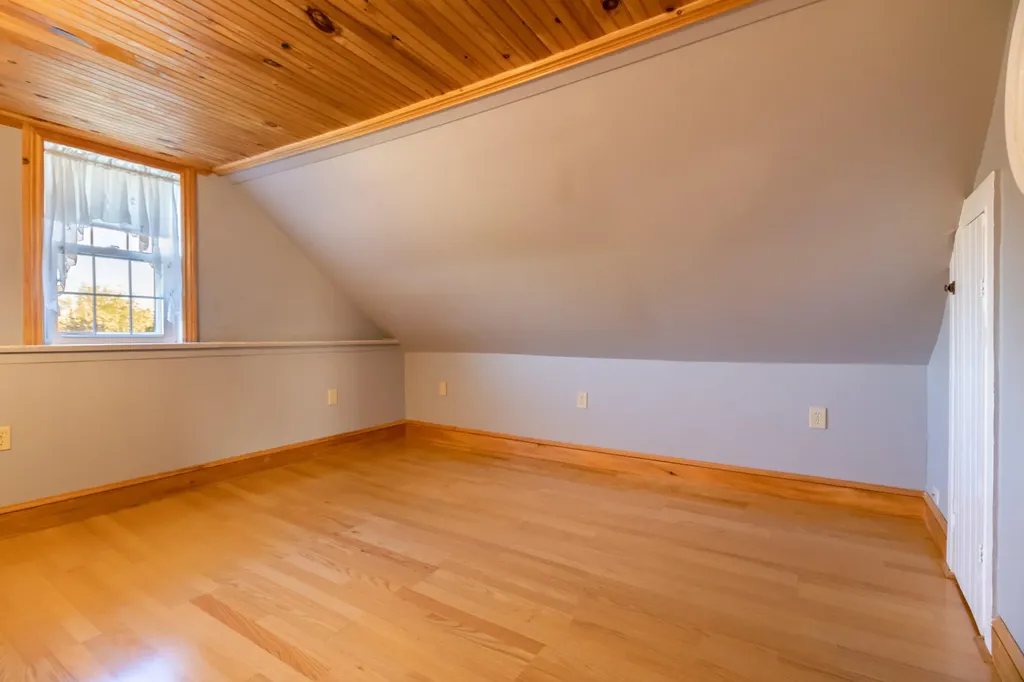 245 E Main Street Searsport ME 04974