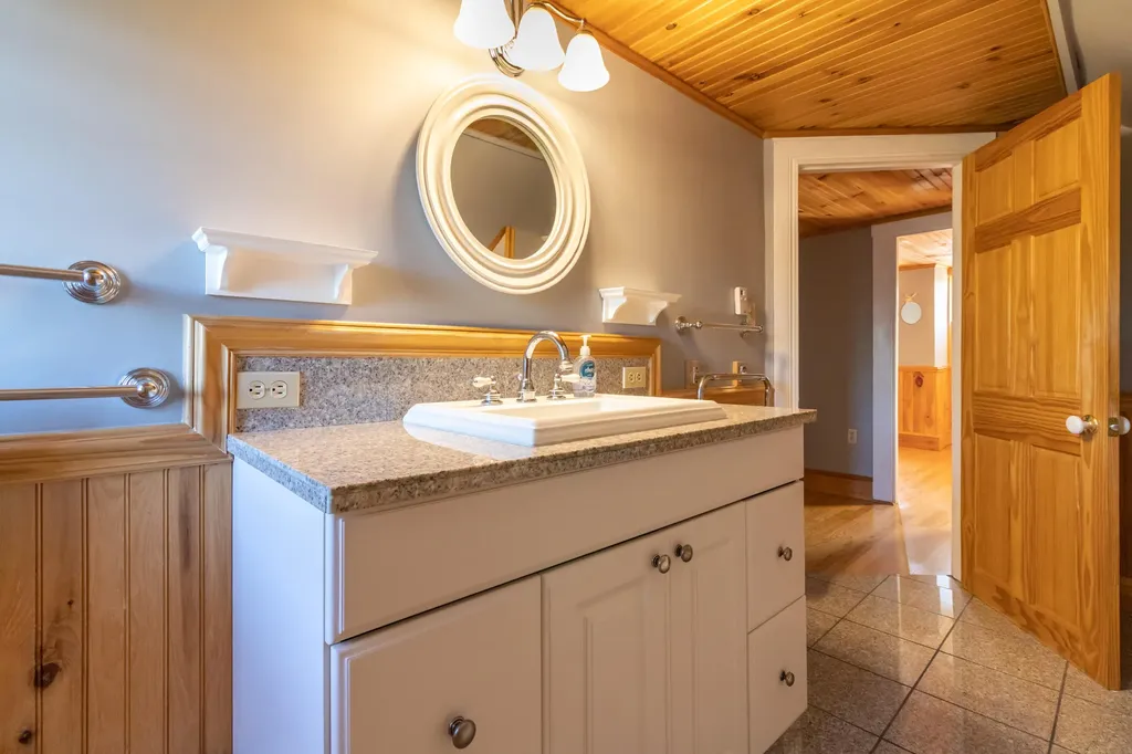 245 E Main Street Searsport ME 04974