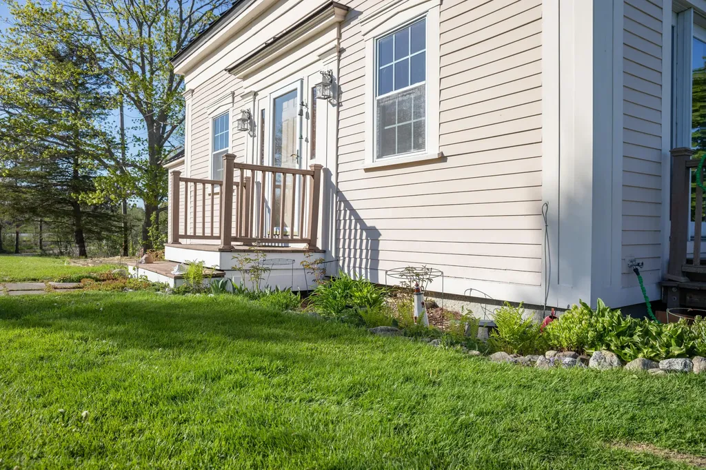 245 E Main Street Searsport ME 04974