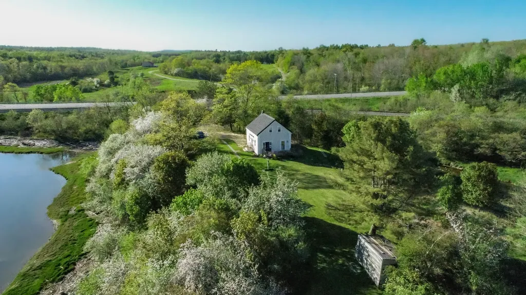245 E Main Street Searsport ME 04974