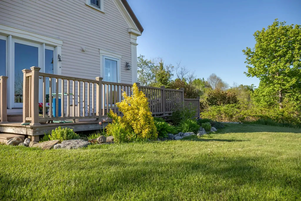 245 E Main Street Searsport ME 04974