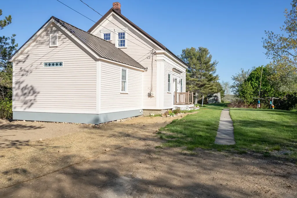 245 E Main Street Searsport ME 04974
