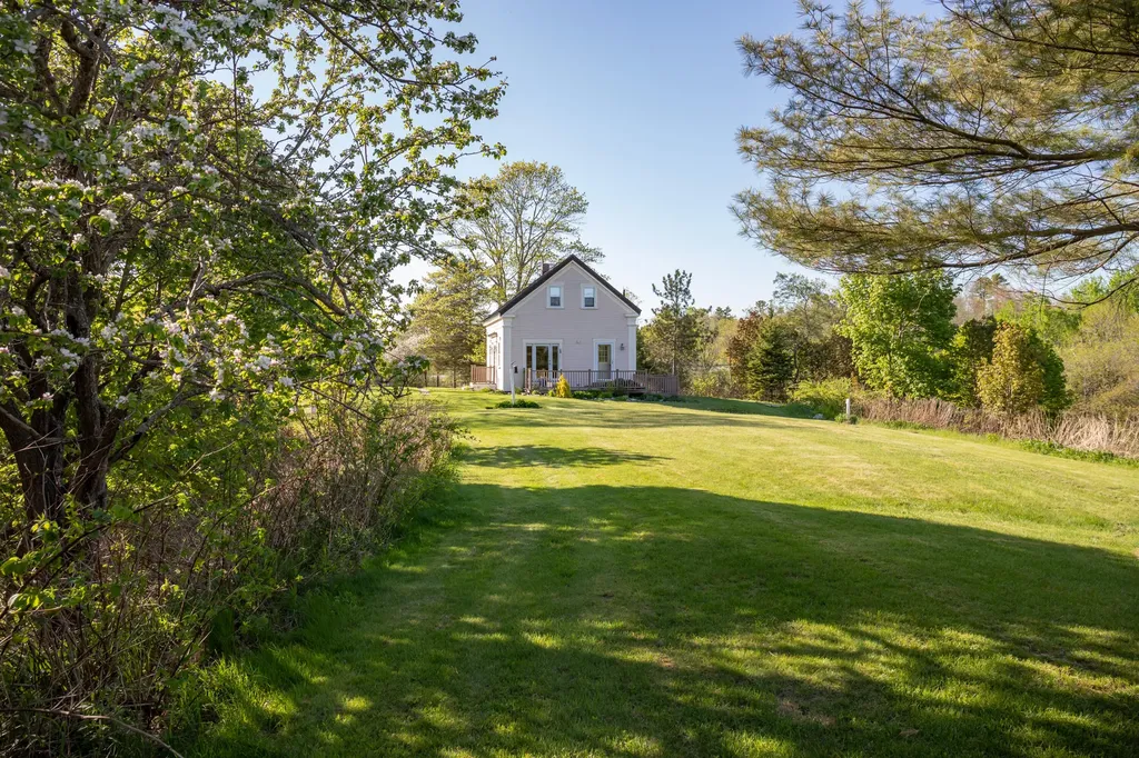 245 E Main Street Searsport ME 04974