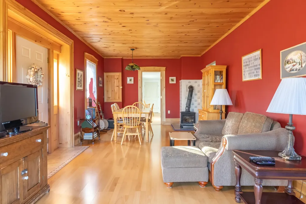 245 E Main Street Searsport ME 04974