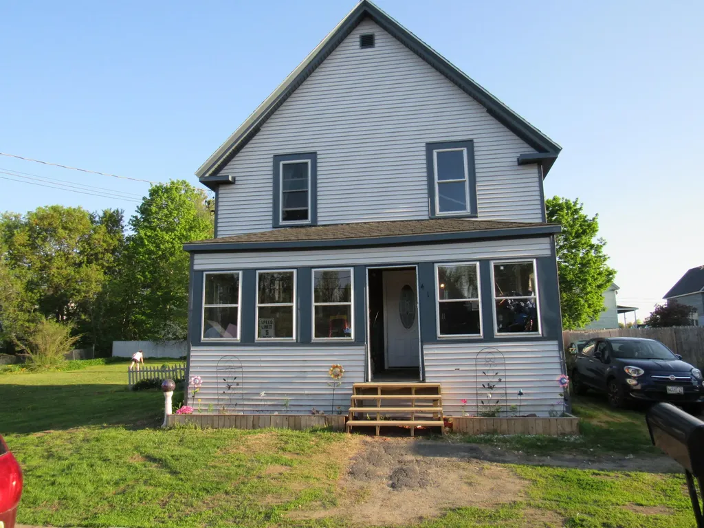 41 2nd Street Milo ME 04463