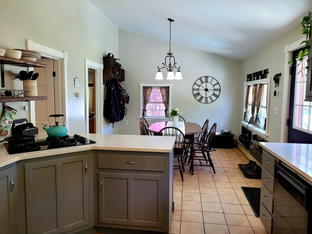 535 River Avenue Gardiner ME 04345