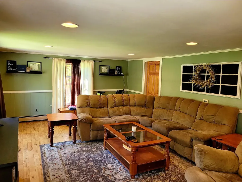535 River Avenue Gardiner ME 04345