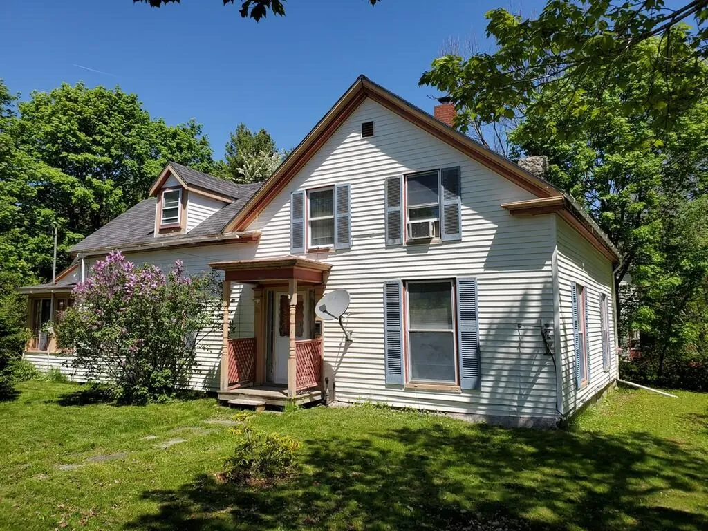 86 Washington Street Calais ME 04619