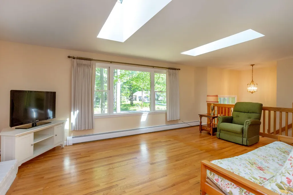 9 Hemlock Road Brunswick ME 04011
