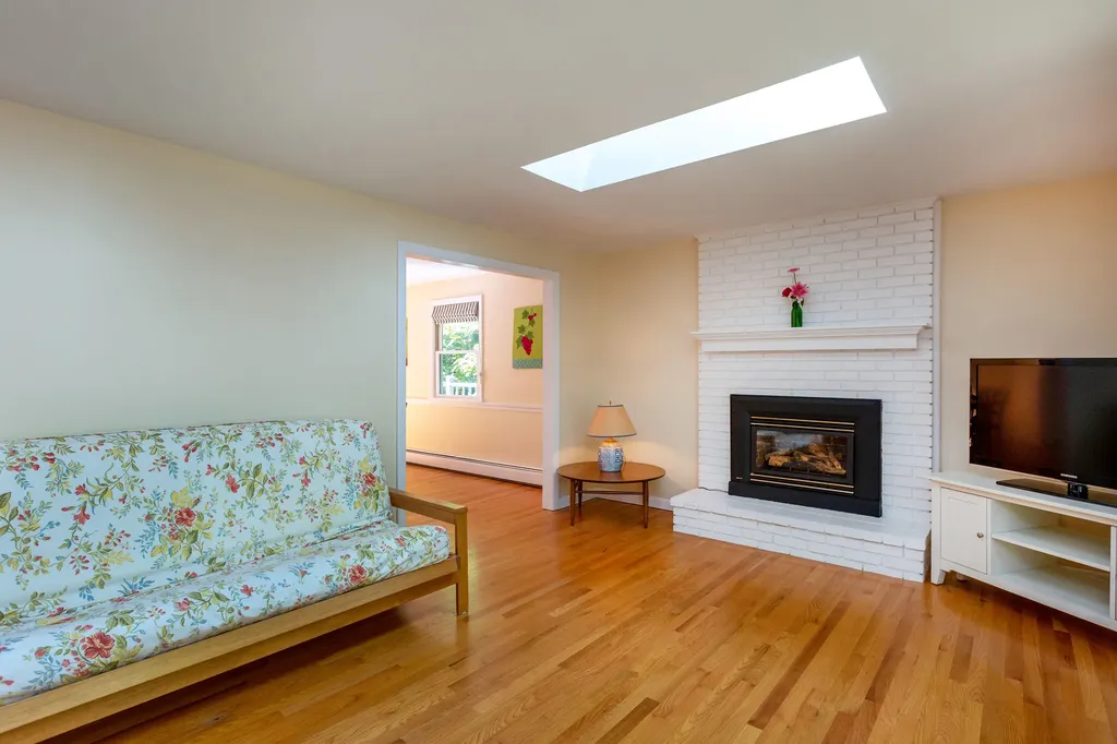 9 Hemlock Road Brunswick ME 04011