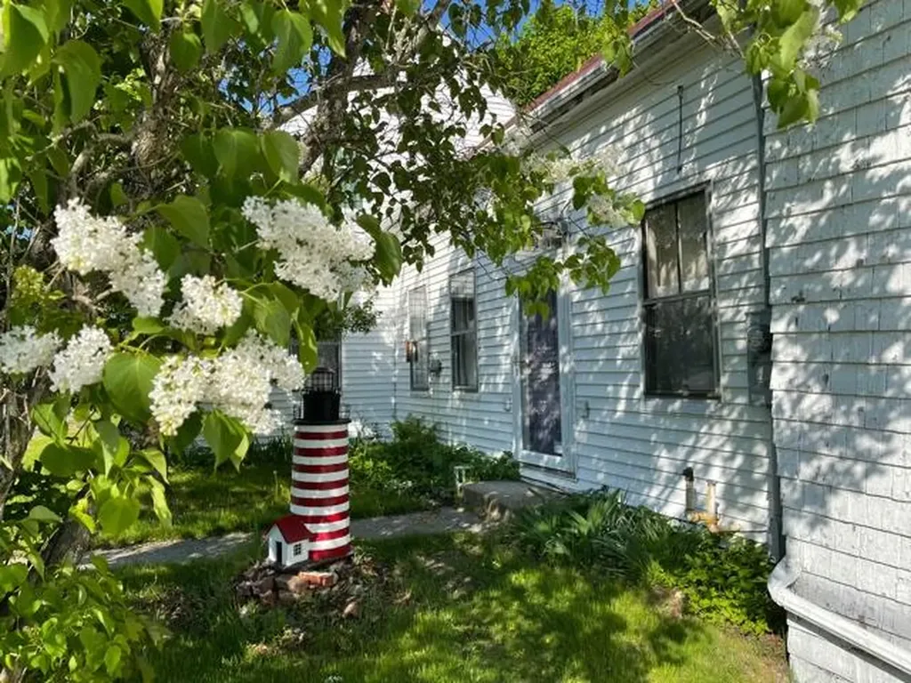 642 Main Street East Machias ME 04630