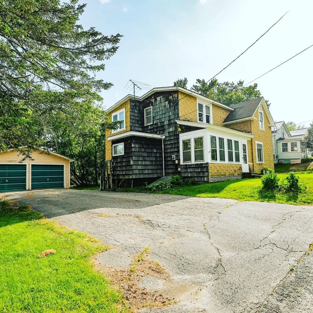 51 Hildreth Street Old Town ME 04468