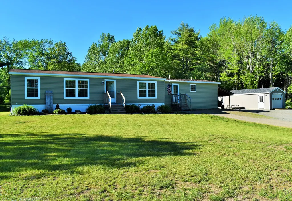 86 Twitchell Road Plymouth ME 04969