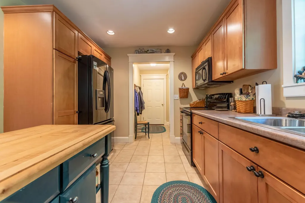 78 Clover Lane Brewer ME 04412