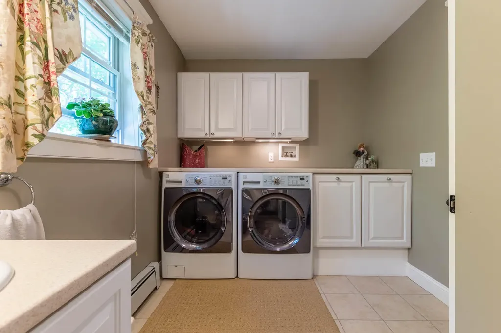 78 Clover Lane Brewer ME 04412