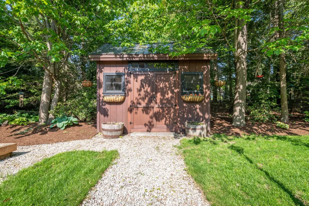 78 Clover Lane Brewer ME 04412