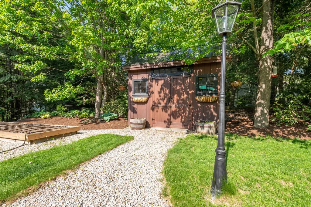 78 Clover Lane Brewer ME 04412