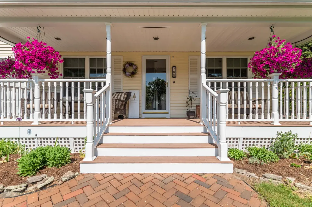 78 Clover Lane Brewer ME 04412