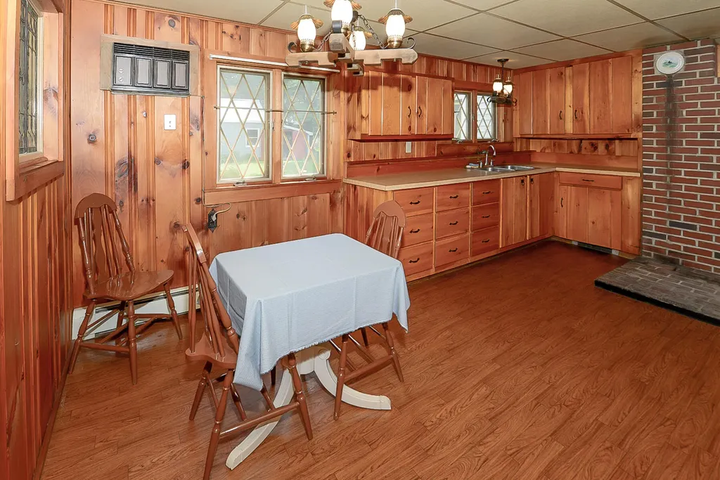 25 Hancock Avenue Hiram ME 04041