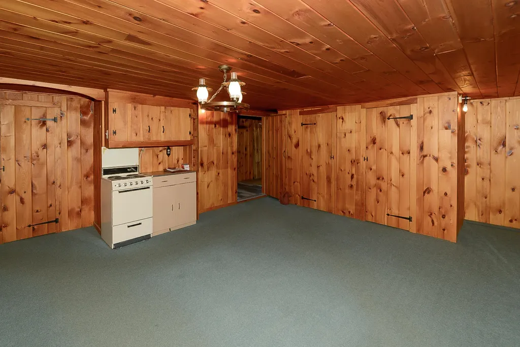 25 Hancock Avenue Hiram ME 04041