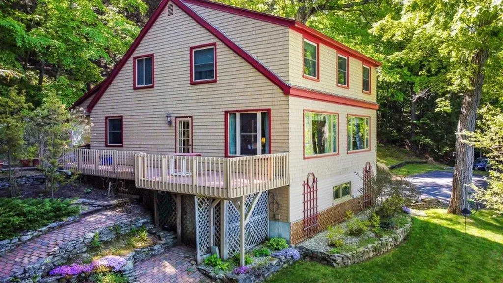 411 Memorial Drive Winthrop ME 04364