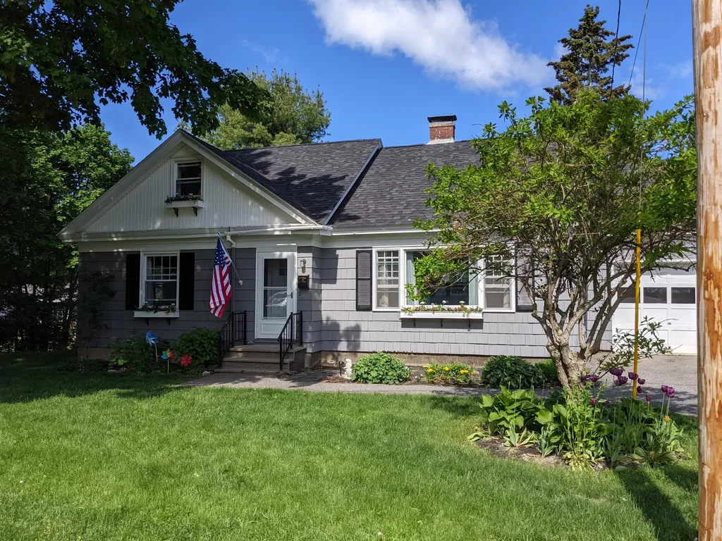 6 Cedarwood Street Orono ME 04473