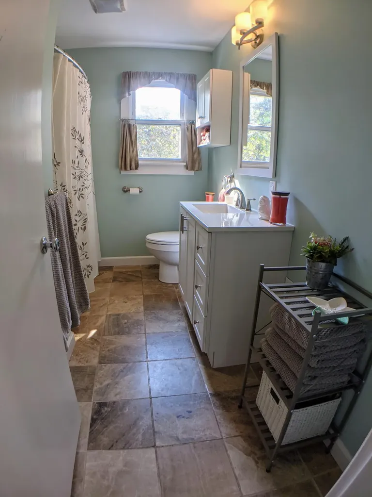 6 Cedarwood Street Orono ME 04473