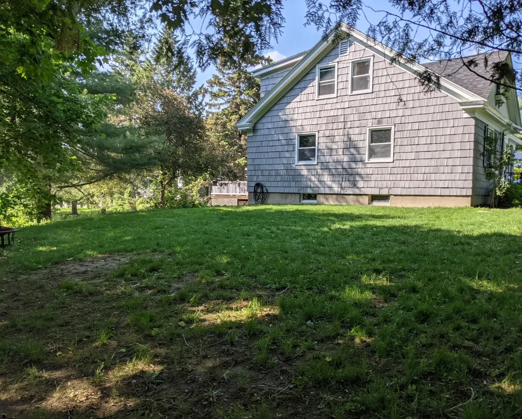 6 Cedarwood Street Orono ME 04473