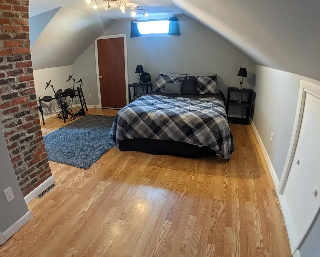 6 Cedarwood Street Orono ME 04473