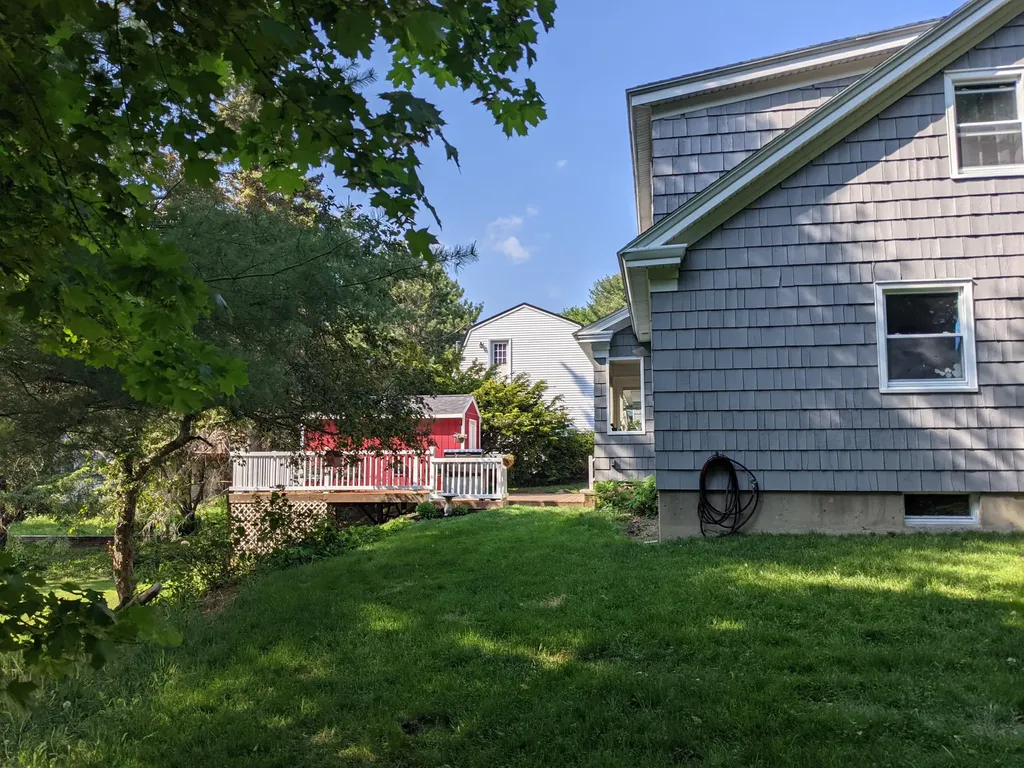 6 Cedarwood Street Orono ME 04473