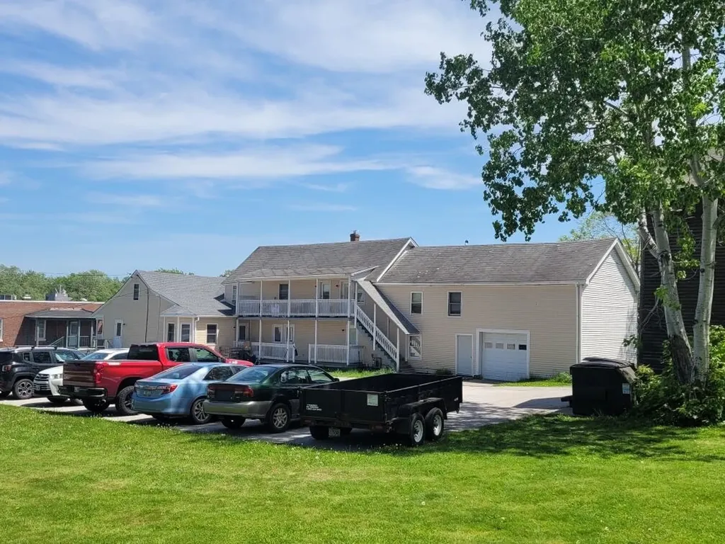 12 Goldsmith Lane Old Town ME 04468
