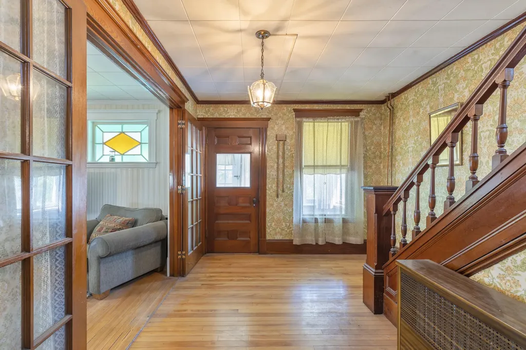 11 Park Avenue Newport ME 04953