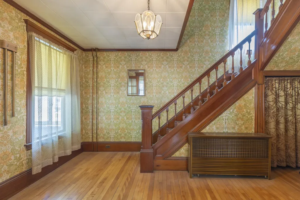 11 Park Avenue Newport ME 04953