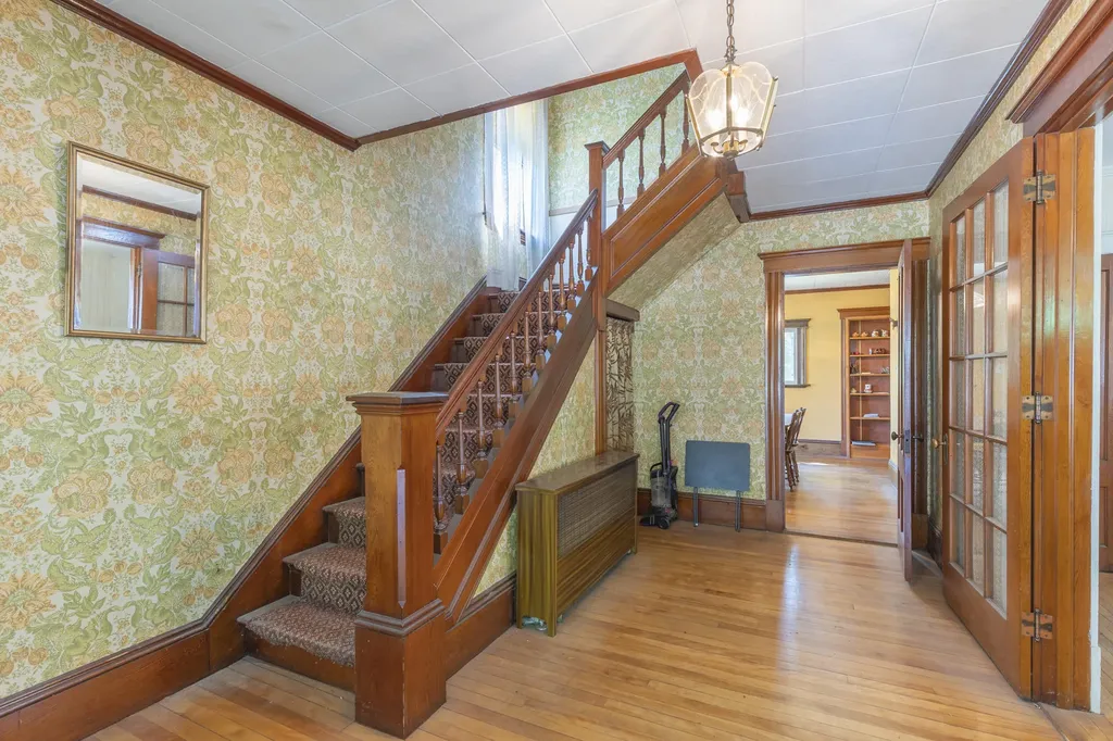 11 Park Avenue Newport ME 04953