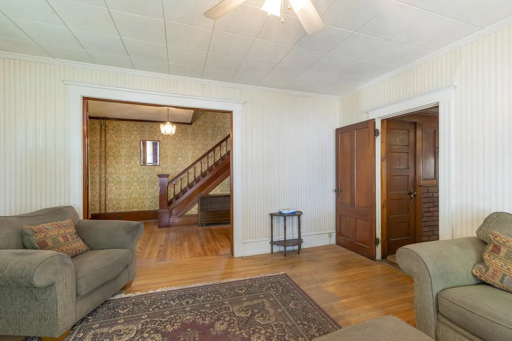 11 Park Avenue Newport ME 04953